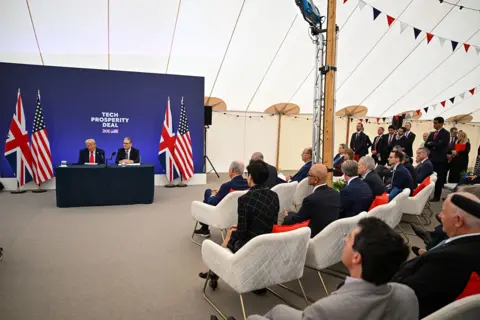 Chris J. Ratcliffe/Bloomberg via Getty Images US President Donald Trump, left, and Keir Starmer, UK prime minister, during a business reception at Chequers, near Aylesbury, UK