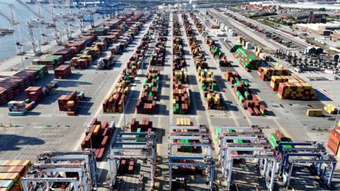 Getty Images Una vista aérea de la terminal marítima de Dundalk en Baltimore, Maryland.