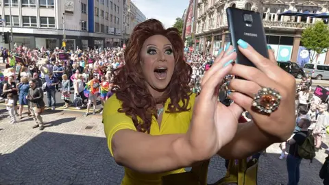 Charles McQuillan/Getty Images Lady Portia Di'Monte takes a selfie on June 13, 2015 in Belfast, Northern Ireland