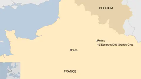 A map of France showing the location of L'Escargot Des Grands Crus relative to Reims and Paris.