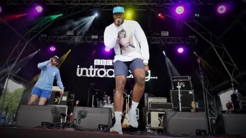 Chiedu Oraka/Launch Pad Music Chiedu Oraka on stage