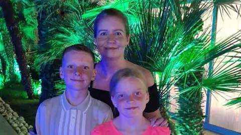 Faye Boucher Faye Boucher with her children