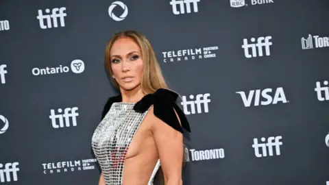 Getty Images Jennifer Lopez na estreia de Unstoppable 