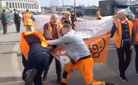Just stop oil Just stop oil protest on Blackfriars Bridge