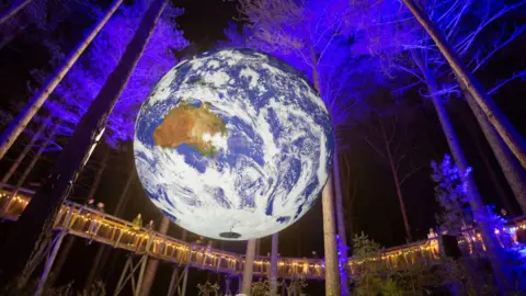 Brent Jones Globe at Inside Out Dorset Festival