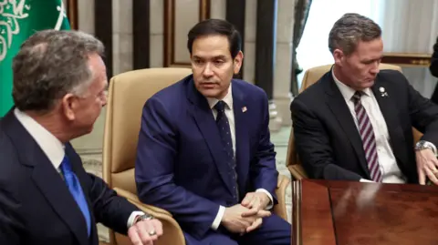 Reuters Marco Rubio dengan Penasihat Keamanan Nasional AS Mike Waltz dan Utusan Timur Tengah Steve Witkoff di The Talks in Riyadh