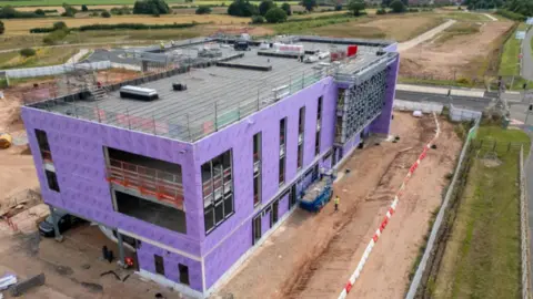 Nottinghamshire County Council The new council building at Top Wighay Farm