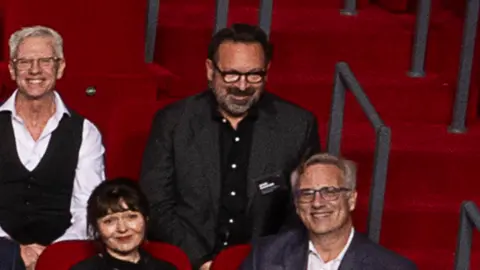 97th Oscar's enrolled dinner class photo in ampas james mangold