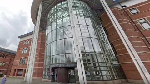 Google The entrance of Nottingham Magistrates' Court