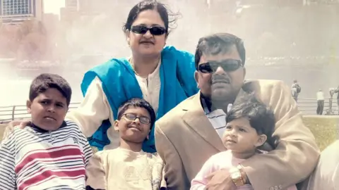 Abrar Elias Abrar Elias as a young boy with his family