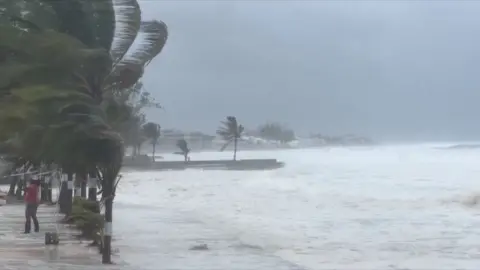 High winds and waves on coast