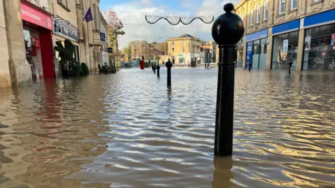 Chippenham high street flooded with high water level