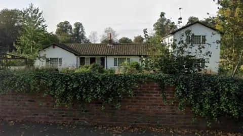 Google Russ Abbot's former home in Rossett