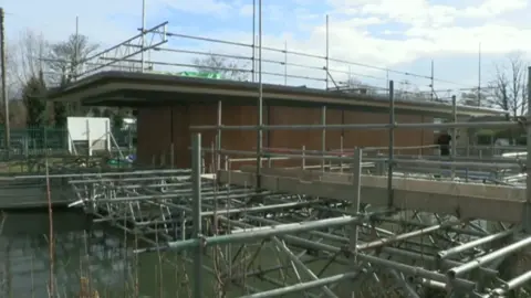 An archive image of Osney Lock Hydro being constructed.