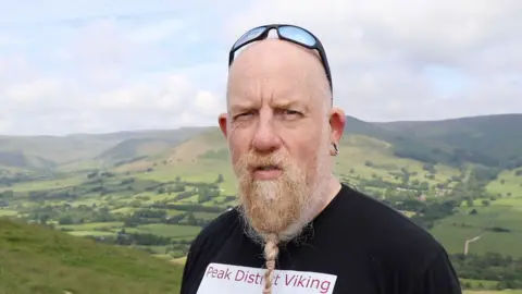 Stuart Cox