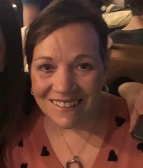 Suzanne Davies Suzanne Davies