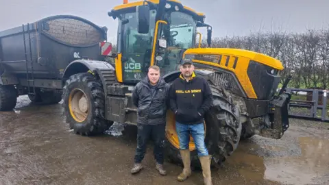 Taron Lee / James Casswell Taron Lee and James Casswell with the JCB Fastrac