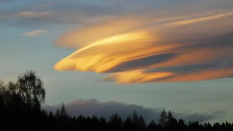 Lisa@Lethen/BBC Weather Watchers Lenticular clouds