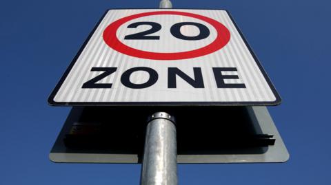 Plans to drop the speed limit of most of Scotland's urban roads will be introduced by 2025.