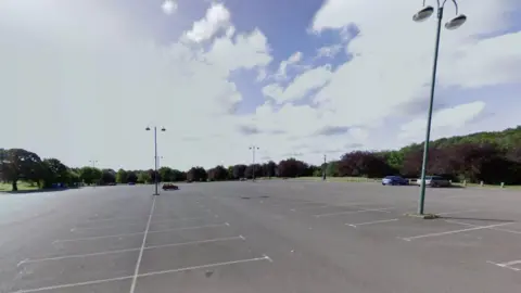 Google Maps Car park at War Memorial Park in Earlsdon