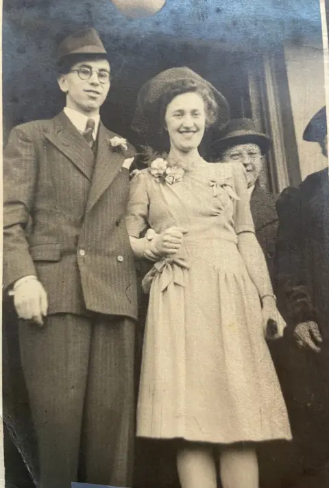 Henry Wuga Henry Wuga