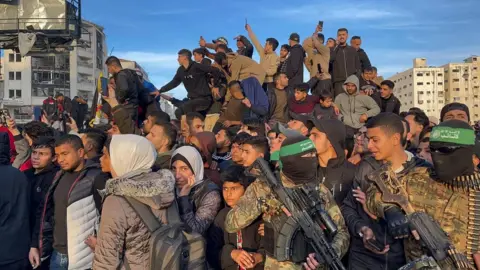 Photos of the main square of Gaza City just before the transfer of three Israeli hostages