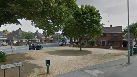 Murder inquiry launched after man in his 20s stabbed to death in Luton