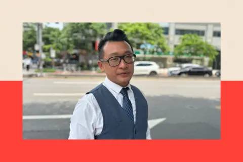 How Taiwan is preparing for a China attack with acting, fake blood and fake missile attacks 42 Tessa Wong/ BBC Stanley Wei