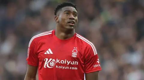 Taiwo Awoniyi in Nottingham Forest kit