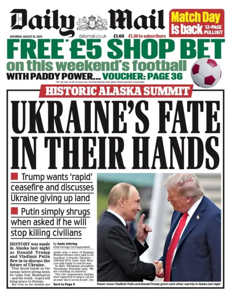 The headline on the front page of the Daily Mail reads: "Ukraine's fate in their hands".