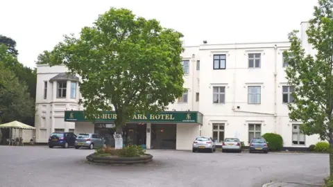 Remainder of &lsquo;Sherlock Holmes&rsquo; hotel set for demolition