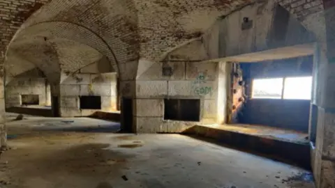 LDRS A photo of inside the garden battery