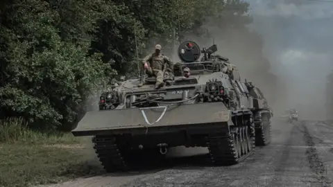 Reuters Ukrainian tank near the Russian border