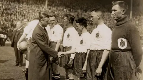 Topsham Museum Dick Pym met the Prince of Wales in 1929