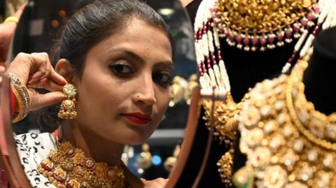 Gold in the Time of Diwali: A Shift in India's Celebratory Traditions