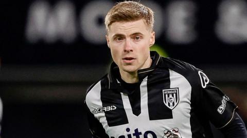 Emil Hansson playing for Heracles
