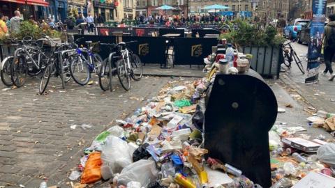 Rubbish in The Grassmarket in Edinburgh in 2022