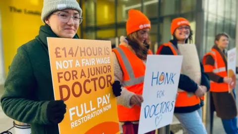 BBC Striking junior doctors on a picket line in Brighton 