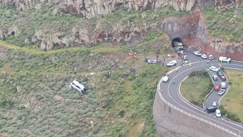 The bus down the ravine in San Sebastián de La Gomera