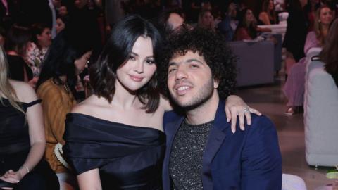 Selena Gomez anuncia noivado com Benny Blanco - jili