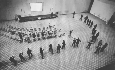 Getty Images Washington DC, December 15, 1985, Operation Flagship - SWAT officers surround fugitives as part of the operation. The fugitives thought they had won tickets to a Redskins football game.