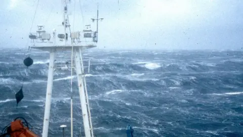 Large waves photographed from the deck of the Discovery.