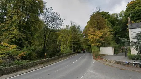 Via Gellia Road near the Clatterway junction