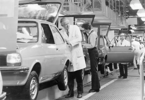 Michael Fresco/Evening Standard/Getty Images The production line of the Ford Fiesta at Dagenham.