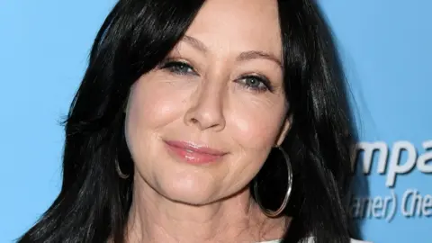 Getty Images Shannen Doherty attends the 9th Annual American Humane Hero Dog Awards at The Beverly Hilton Hotel on October 05, 2019 in Beverly Hills, California, US
