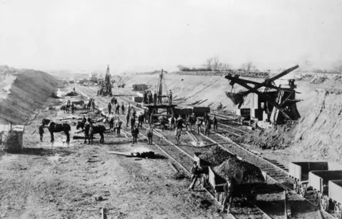 Getty Images Men working on the construction of the Severn Tunnel at the cutting at Portskewett in about 1880