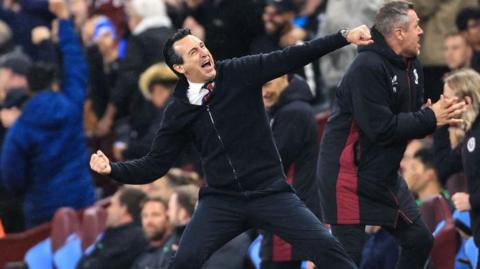 Aston Villa manager Unai Emery celebrates Jhon Duran's equaliser