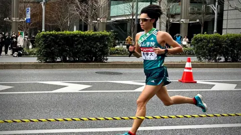 Anna Dingley Ekiden runner
