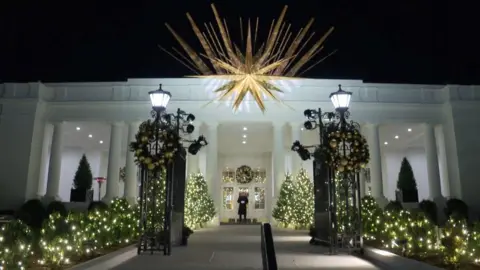 White House decorated with Christmas decorations