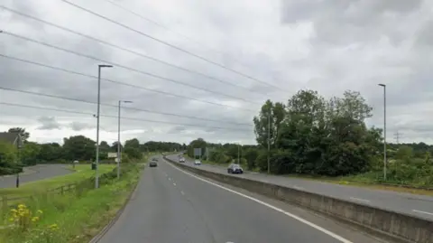 A Google Street View image shows the A350 looking north, towards the M4.